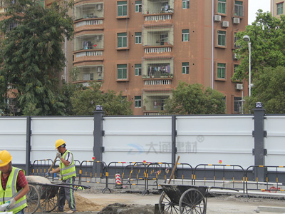 施工單位為工程項(xiàng)目選擇圍擋時應(yīng)注意的事項(xiàng)